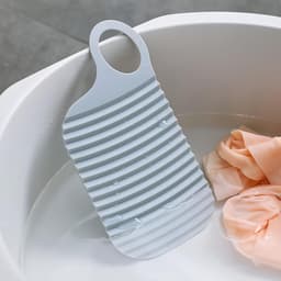 Set van 2 - Mini wasbord - Wasbord - Handwasplank - Draagbaar hulpmiddel voor het met de hand wassen van kleding - Wasbord - 18*8,5 cm - Grijs + Wit (Haken niet inbegrepen) — thumbnail 4