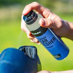 Airolube Anti Odour Gear Refresher 200ml | Geurverwijderaar - Ontgeurder - Geur Neutralisator - Luchtverfrisser voor sportuitrusting dat niet in de Wasmachine kan. - Milieubewuste keuze - PlantBased Formule — thumbnail 2