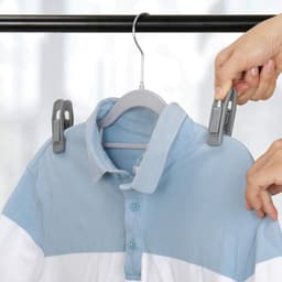 20 stuks kunststof kledinghangerklemmen - speciale clips voor kledinghangers - winddichte en antislip kunststof wasknijpers - mini-wasknijpers - geschikt voor dunne kledinglijn fluwelen hangers - vaste kledingklemmen (grijs) — thumbnail 2