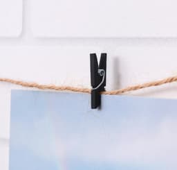 FSW-Products - Kleine Houten Mini Knijpers - 50 Stuks - Kaart Was Knijpertjes - Zwart - Foto Knijpers - Polaroid - Geboorte Wasknijpers - Kaartknijper — thumbnail 5