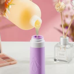 Reisflessen om te vullen, TSA-goedgekeurde 90 ml siliconen reisflessen, BPA-vrije, lekvrije reisformaat container - Holiday Essentials voor vrouwen, reisset vloeistoffen inclusief toilettas — thumbnail 3