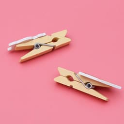 Cosensi- Wasknijpers Houten 10 Stuks - Mini Wasknijpers - Decoratieklemmen - Fotoclips - Houten Decoratie - Duurzaam Materiaal - Fotoklemmen — thumbnail 2