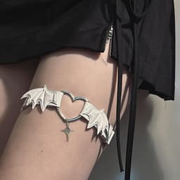 2 stuks kousenband voor dames, PU-leer, punk, hart, vleugels, met hanger, verstelbaar, ring voor gothic, cosplay, Halloween, carnaval, feestaccessoires (zwart, wit) — thumbnail 4