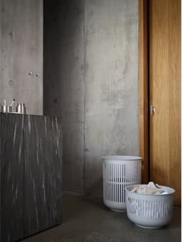 Zone Denmark Ume Wasmand - 30 liter - Soft Grey (grijs) - Kunststof - Ronde Wasmand met Hengsel - Kleine Wasbox of Opbergmand — thumbnail 2