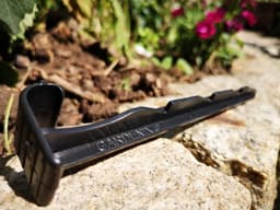 100 stuks AquaPin tuinslanganker grondspijker montageanker - druppelslang parelslang plugvork — thumbnail 4