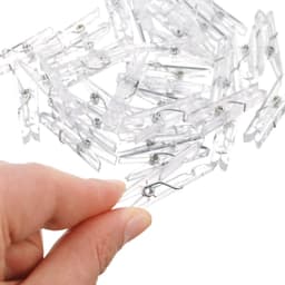 Dailygoods- Foto Clips 100 Stuks - Kleine Wasknijpers - Kunststof - Decoratie - DIY Projecten - Diverse Kleuren - Stevige Klemkracht — thumbnail 3