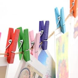 100 stuks kleine houten klemmen - kleurrijke mini wasknijpers - foto clips - mini papieren fotoclip - hangende clips — thumbnail 5