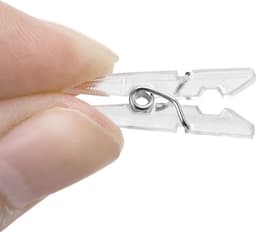 FSW-Products - Kleine Mini Knijpers - 50 STUKS - Transparant - Knijpertjes - Fotoknijpers - Geboorte Wasknijpers - 2.5 CM - Kaartknijpers - Foto knijpers - Knijper om foto's aan op te hangen - Wasknijpers - Kerstkaart hangers - Polaroid - Decoratie — thumbnail 3