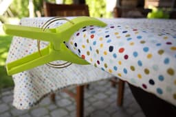 Dailygoods- Strandhanddoekclips 12 Stuks - Grote Wasknijpers - Antislip Ontwerp - Lichtgewicht - Multifunctioneel - Stevige Draagbare Clips - Handdoekclips — thumbnail 3