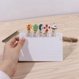 Dailygoods- Houten Knijpers 10 Stuks - Mini Wasknijpers - Fotoklemmen - Paperclips - Berichtklemmen - Decoratieklemmen — thumbnail 2