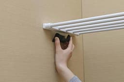 Telescopisch Droogrek Met 5 Stangen - 65/95 cm - Makkelijk Te Monteren Zonder Boren - Ideaal Voor Badkamer En Spiekruimte — thumbnail 4