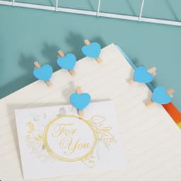 50-stuks Clips - Houten clips - Mini clips - Fotoclips - Hartvormige mini wasknijpers - Mini houten hartvormige wasknijpers - Geschikt voor foto's, paperclips, zelfgemaakte Valentijnskaarten, tekeningen, scrapbooks, enz. - Blauw — thumbnail 5