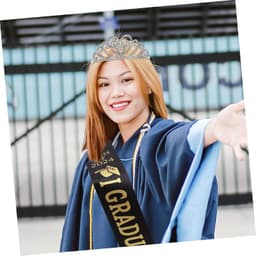 1set Afstuderen Sash Kroon Glitterende Afstudeerkleding Met Unieke Ontwerpen Geschikt Afstudeerceremonie Inclusief Zilveren Kroon Zwarte Sash — thumbnail 3