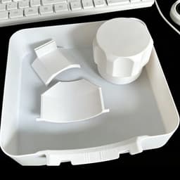 Universele Lekbak Wasmachine - 4-Delige set - Opvangbak Tegen Lekkage - 17.8 x 17.8 cm - Afvoerbak voor Wasmachine en Vaatwasser - Eenvoudig te Installeren - Kunststof - Bescherm de Vloer - Wateropvang - Voor Appartementen,Huurwoningen - Wit — thumbnail 4