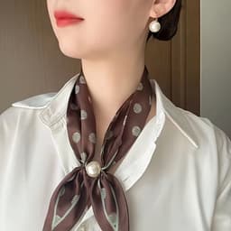 Sjaaltje - Scarf- Accessories - Dames- Bandana's- Halsdoek - Imitatie Zijde- Bruin - Bolletje - Magneet - Parel — thumbnail 3