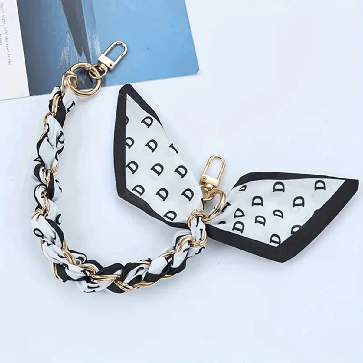 Telefoon - Sieraad - Hanger - Gsm - Ketting - Pols -Handvat handtas - Handtas - Sjaal - Sjaaltje - Decoratie - Wit Zwart D — afbeelding 1