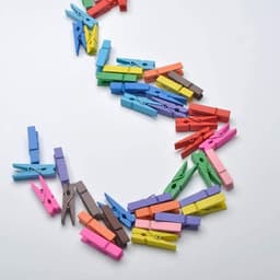 Kleurige houten wasknijpers - multifunctioneel - set van 50 - 10 kleuren - natuurlijk hout — thumbnail 4