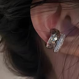 2 Paar Oormanchet Oorbellen zonder piercings, 14K Vrouwen Chunky Earcuff Oorbellen zonder clip-on gat voor kraakbeen voor meisjes, hypoallergeen, zilver+goud — thumbnail 2
