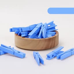Gekleurde Houten Knijpers - Kleding Clips - Decoratie Ophangen - Duurzaam Materiaal - 50 Stuks - Veelkleurig — thumbnail 2