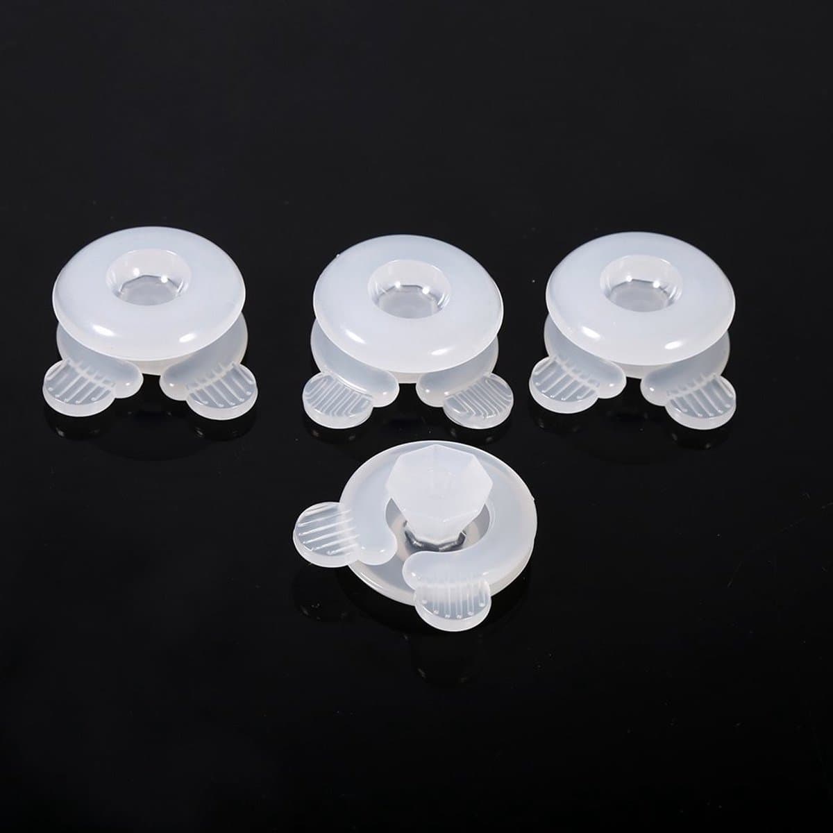 Dailygoods- Bedlinnen Set 4 Stuks - Bedlinnen Clips - Hoogwaardige Kunststof - Robuust en Duurzaam - Eenvoudig te Gebruiken - Voor Dekbed - Beddengoed — afbeelding 1