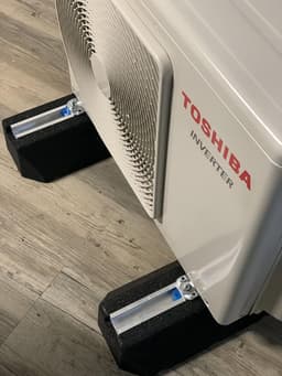 Trillingsdempend rubber montagebalk 600 mm - 2 stuks inclusief montageschroeven — thumbnail 2