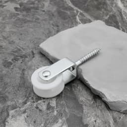 SnelShoppen - 10 stuks 30mm Nylon Pulley Touw Hijsrollen voor Binnen, Terras, Balkon, Dak en Wandbevestigingen - Compact en Ruimtebesparend — thumbnail 4