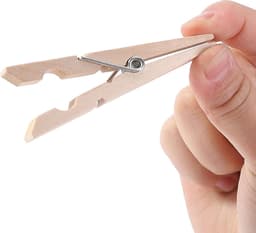 Grote houten wasknijpers – 6 cm – Verpakking van 100 stuks – Robuuste knijpers voor buiten – Ideaal voor het ophangen van de was of het sluiten van snackzakjes – Ook geschikt voor het vastklemmen van zakken, foto's, afbeeldingen en kunstwerken. — thumbnail 4