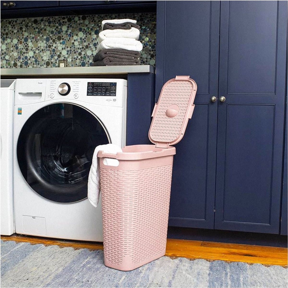 Slanke wasmand met deksel - 40L - roze - kunststof — afbeelding 1