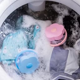 Huisdier Haren Verwijderaar - Roze - 2 Stuks - Wasmachine Bal - Handig voor Huisdierharen - Huisdierharen Verwijderen - Anti Haren - Droger Bol Anti Haren - E1.2 — thumbnail 3