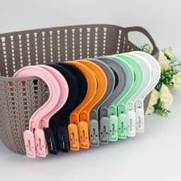 Kledinghangerklemmen - 12 stuks - ruimtebesparende hangers - hangers met clips - antislip - kledingorganizer - wasknijpers van kunststof - draagbare antislip kunststof hangerklemmen - voor kleding, gordijnen, badhanddoeken — thumbnail 4