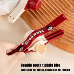 Voedselzakclips - Keukenclips - Voedsel Bewaren - Met Schenktuit - 13.7 cm - Rood — thumbnail 3