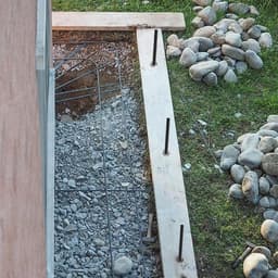 Grondanker Stakes Heavy Duty 12 Inch Rechte Wapening voor Tuin en Camping - Zwart Gepoedercoat Staal — thumbnail 4