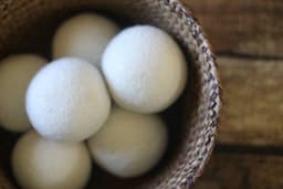 Was Droger Ballen - Wollen Herbruikbare  Wasdroger ballen van 7cm voor snellere droogtijd - set 6 stuks — thumbnail 4