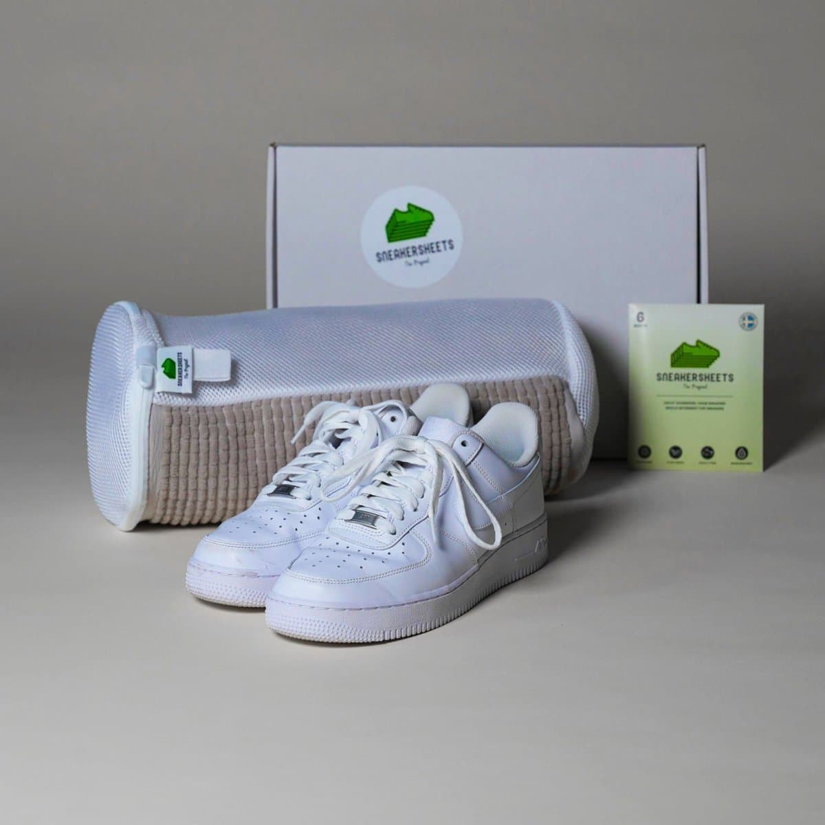 Waszak voor Sneakers met Speciaal Wasmiddel - Waszak - Sneaker Care - Sneaker Verzorging - Houdt je Schoenen Intact - Beschermt je Wasmachine - Volledig Biologisch Afbreekbaar - Speciaal Ontwikkeld voor Sneakers — afbeelding 1