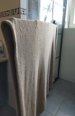Droogrek-Binnenshuis-Hangkleding-niet electrisch-Inklapbaar-Ruimtebesparend-Tot 15 Kledingstukken-Wasrek 126cm Hangend-Bevestigen aan Raam, Douchewand of Tegels ZONDER te boren of te schroeven - Uitschuifbaar-360° draaibaar-Zwart Metaal-droogrek- — thumbnail 3