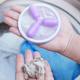 Pluisvangers Wasgoed - Haarfilter Wasmachine - Kleding Schoon Houden - Herbruikbaar Ontwerp - 17x9cm - Paars — thumbnail 5