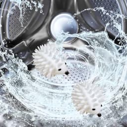 2 stuks Washing Laundry Ball，Cartoon Hedgehog Washing Balls Reusable Washing Ball Washing Machine Hair Grippers，wit — thumbnail 2