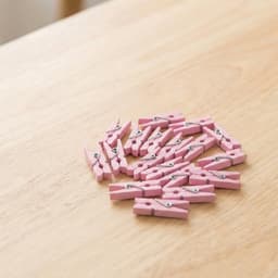 Mini Knijpers Roze - 24 Mini Knijpertjes Roze - Knijpertjes voor Kaarten of Foto's — thumbnail 4