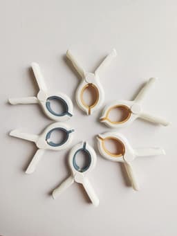 Goodivery ® Verpakking met 6 strandlakenklemmen, grote strandlakenklemmen, zware handdoekklem, gebruikt voor dikke kleding en voor het wassen van strandlakens, tapijten enz. (Blauw C) — thumbnail 1
