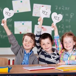 26 stuks kleine droog afwisbare borden, klein handheld, droog afwisbare antwoordpeddel, kleine whiteboards, droog afwisbare borden, voor studenten, klaslokaal, spelletjes (hartvorm) — thumbnail 2