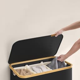 Wasmand met deksel, 3 vakken voor vuile was, met 3 afneembare mesh voeringen. Grote capaciteit van 150 liter, modern en eenvoudig design. 60 x 38.5 x 70.5 cm, zwart. — thumbnail 4