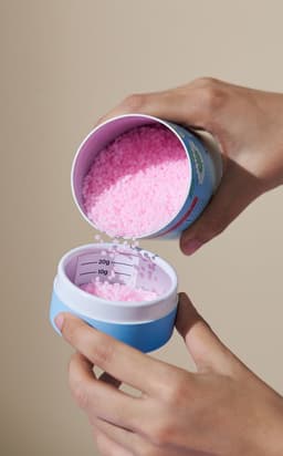 Pure Laundry Club Wasparfum Mini Pearls - Lentefris - 50 Wasbeurten - Luxe Geurbooster - Tot 12 Weken Frisse Was - 100% Plasticvrij, Natuurlijk & Vegan Wasparels - Geurparels Wasmachine — thumbnail 5