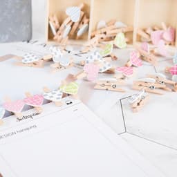 Wasknijpers van hout, hart, 30 stuks, decoratieve knijpers van berk, voor mini-wasknijpers, houten decoratie, fotoweergave, feest, bruiloft en woondecoratie — thumbnail 4
