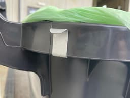 Afvalzak Klemmen - Prullenbak Clips - Vuilnisbak Netjes - Roestvrij Staal - 4 Stuks - Zilverkleurig — thumbnail 2