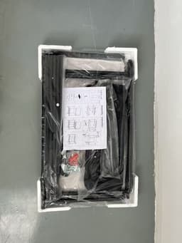 Wasverzamelaar met 3 vakken op wielen – Wasmand sorteerwagen met deksel – Verrijdbare wasmand – Zwart metalen frame — thumbnail 2