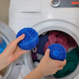 wasbol set van 2 - met keramische balletjes - tot 1000x - blauw — thumbnail 3
