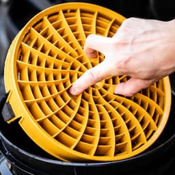 Wastemmer met Vuilzeef 19 Liter voor Krasvrij Handmatig Wassen van Auto — thumbnail 2