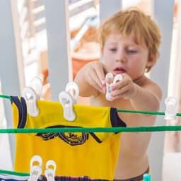 24 Stuk Witte Hangerclips Met Sterke Knijpkracht - Multifunctionele Kledinghangerclips Voor T-shirts - Broeken - Sjaals En Andere Kledingstukken - Geschikt Voor Deur - Muur - Rack En Kleerkast - Eenvoudig Te Gebruiken En Veilig Te Bevestigen — thumbnail 2