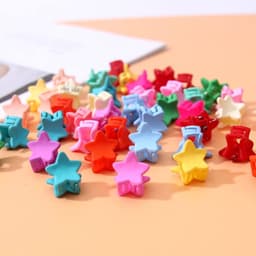 SnelShoppen - 50 Stuks Mini Haar Klemmen voor Meisjes en Vrouwen Kleurrijke Ster Schattige Kleine Haar Clips voor Feest, Dagelijks Gebruik, Plastic en — thumbnail 2