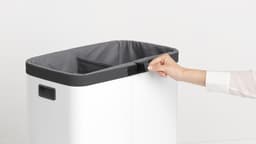 Brabantia - Bo Waszak 2 x 45L - Vervangende tas voor Bo Wasmand - Twee compartimenten voor eenvoudig sorteren - Draagbaar & Hygiënisch - Katoenen tas met klittenbandsluiting - Grijs — thumbnail 3